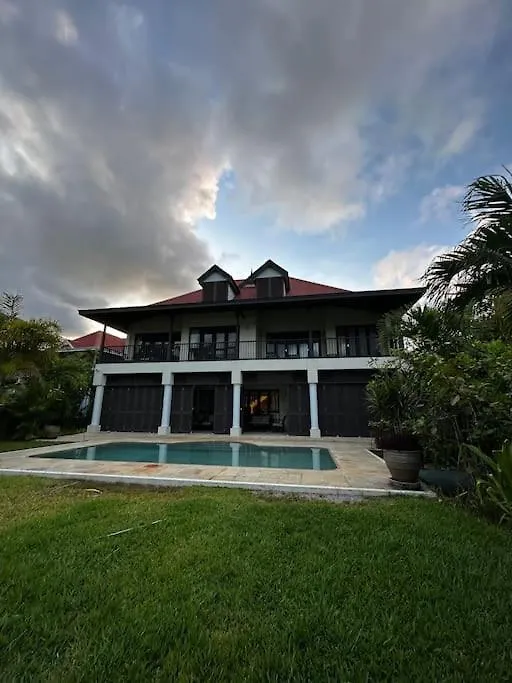 Paradise Villa Eden Island Mahe Island